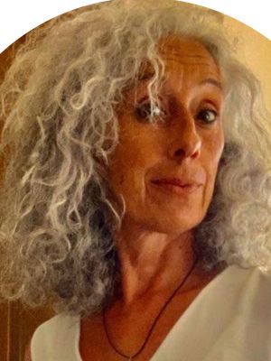 ANNALISA GOLDONI - Country Club