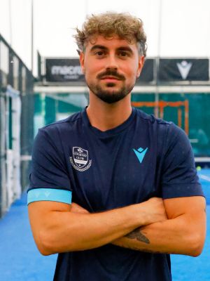 MATTEO VENTURI - Country Club